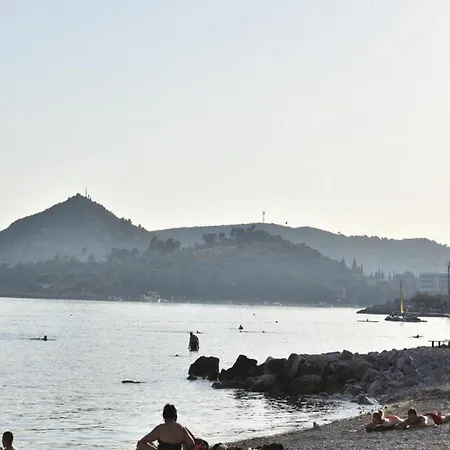 Nika-five Bedroom With Pool Mlini